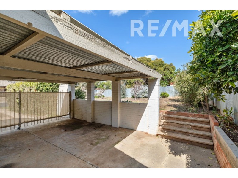 6 Sherwood Avenue, Kooringal NSW 2650