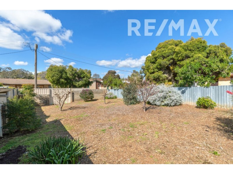 6 Sherwood Avenue, Kooringal NSW 2650