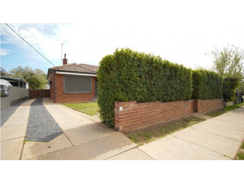 80 Bourke Street, Turvey Park NSW 2650