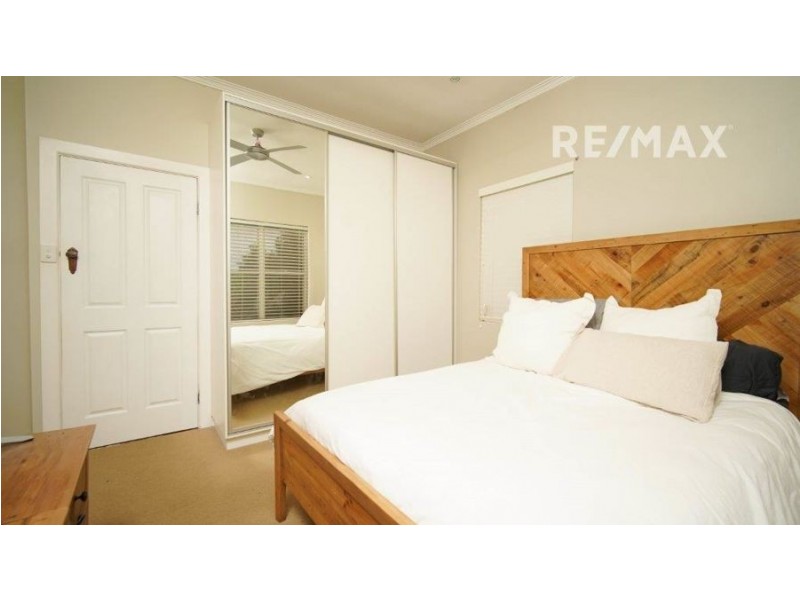 80 Bourke Street, Turvey Park NSW 2650