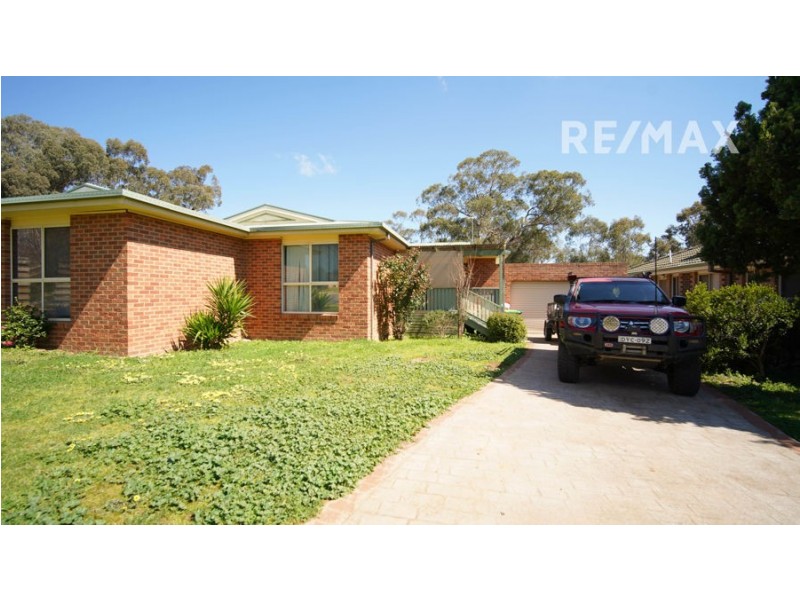19 Swan Street, Ashmont NSW 2650