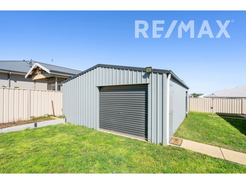 1 Paradise Drive, Gobbagombalin NSW 2650