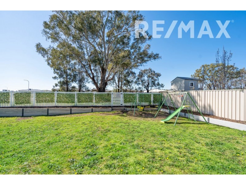 1 Paradise Drive, Gobbagombalin NSW 2650
