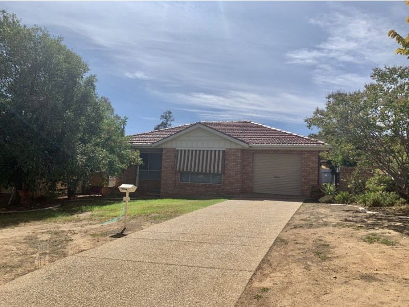 6 Tubbo Place, Bourkelands NSW 2650