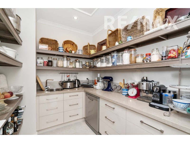 31 Sturrock Drive, Boorooma NSW 2650