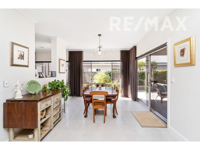 31 Sturrock Drive, Boorooma NSW 2650