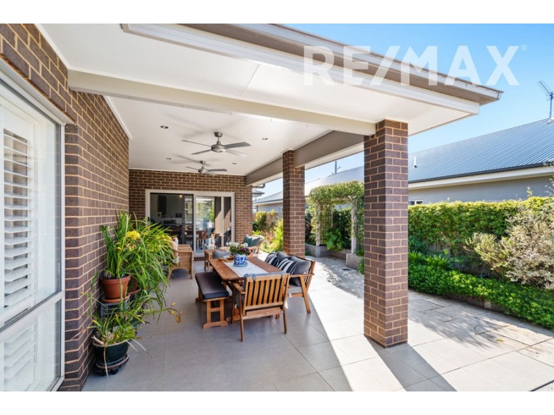 31 Sturrock Drive, Boorooma NSW 2650