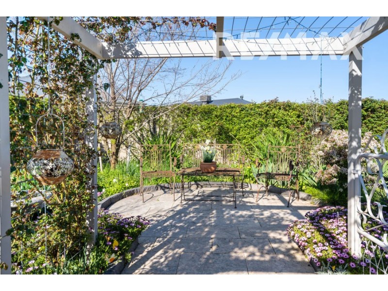 31 Sturrock Drive, Boorooma NSW 2650