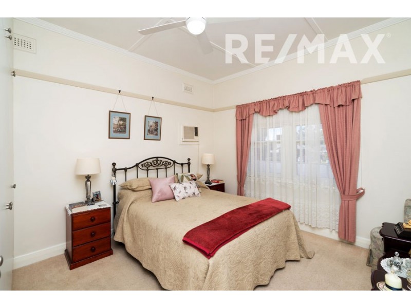 26 Macleay Street, Turvey Park NSW 2650