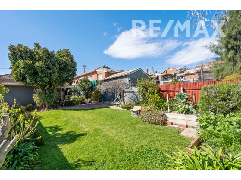 26 Macleay Street, Turvey Park NSW 2650