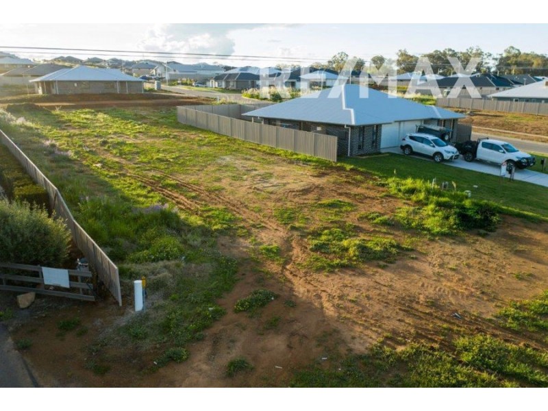 22 Kingsford Smith Road, Boorooma NSW 2650