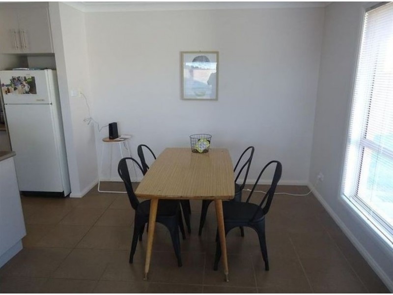 54 Avocet Drive, Estella NSW 2650