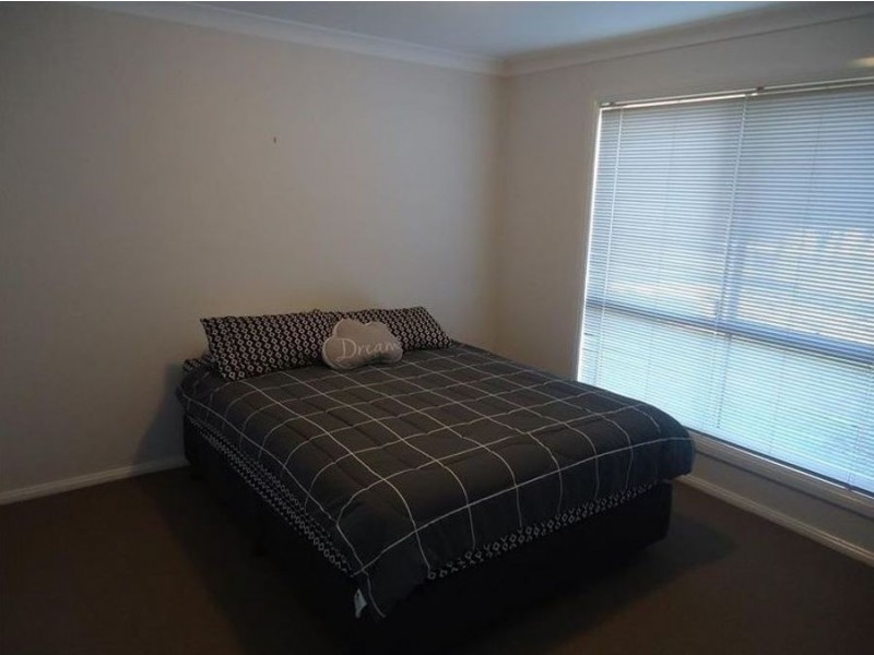 54 Avocet Drive, Estella NSW 2650