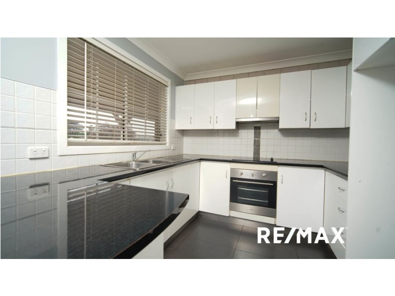 2/2 Bulolo Street, Ashmont NSW 2650