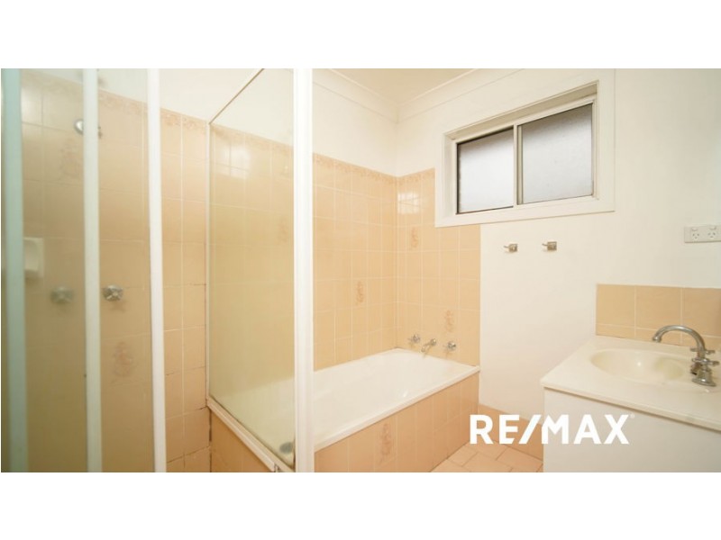 2/2 Bulolo Street, Ashmont NSW 2650