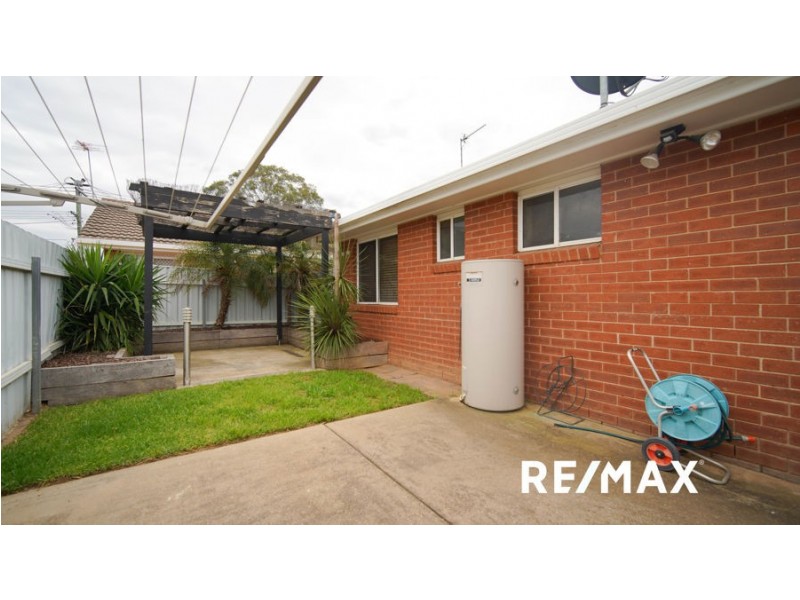 2/2 Bulolo Street, Ashmont NSW 2650