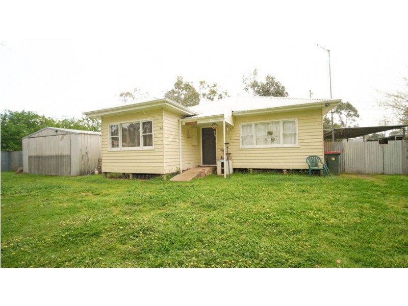 34 Railway Street, The Rock NSW 2655