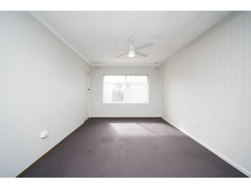 2/28 Higgins Avenue, Wagga Wagga NSW 2650