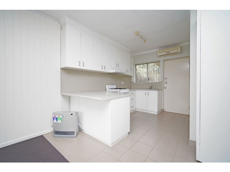 2/28 Higgins Avenue, Wagga Wagga NSW 2650