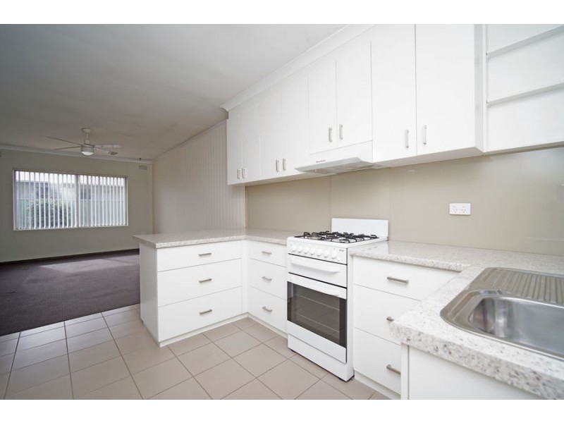 2/28 Higgins Avenue, Wagga Wagga NSW 2650