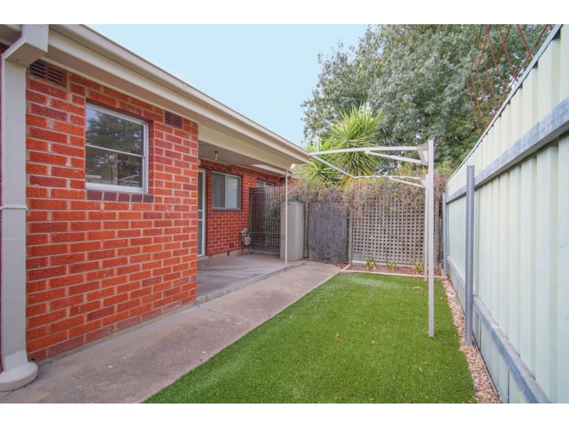 2/28 Higgins Avenue, Wagga Wagga NSW 2650