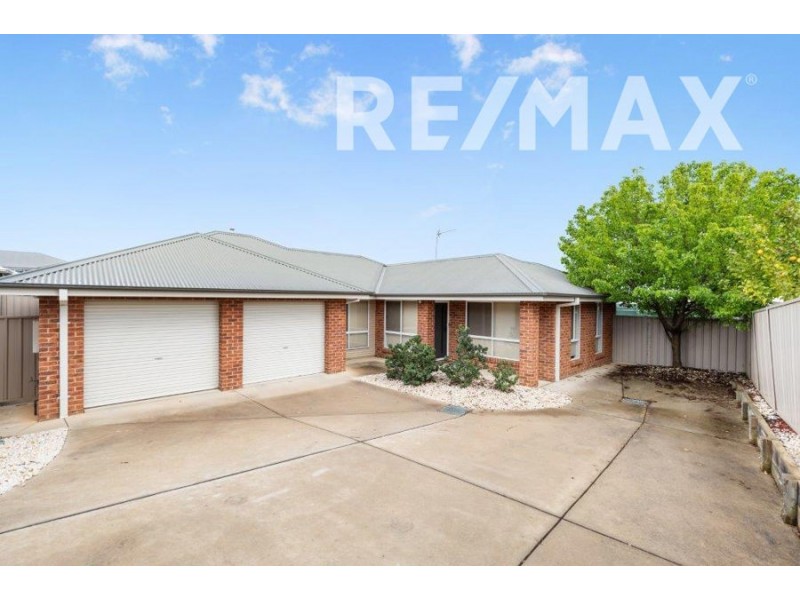 2/8 Osterley Street, Bourkelands NSW 2650