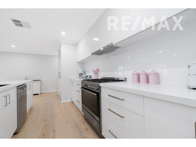 29 Gasnier Loop, Boorooma NSW 2650