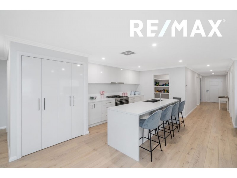 29 Gasnier Loop, Boorooma NSW 2650