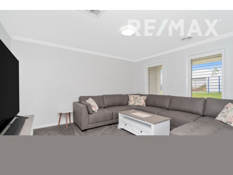 29 Gasnier Loop, Boorooma NSW 2650