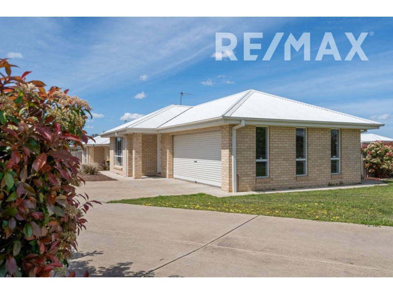 2/80 Messenger Avenue, Boorooma NSW 2650