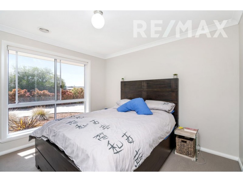 2/80 Messenger Avenue, Boorooma NSW 2650