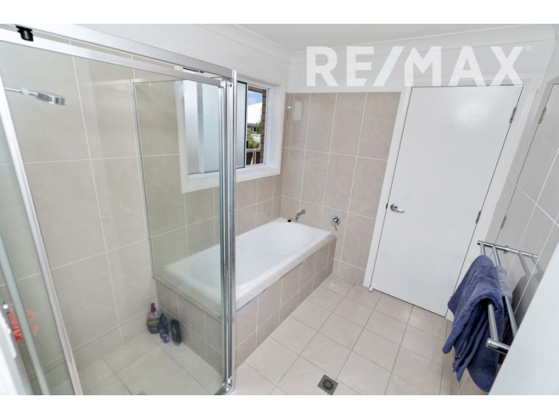 2/80 Messenger Avenue, Boorooma NSW 2650