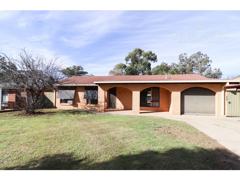 33 Goborra Street, Glenfield Park NSW 2650