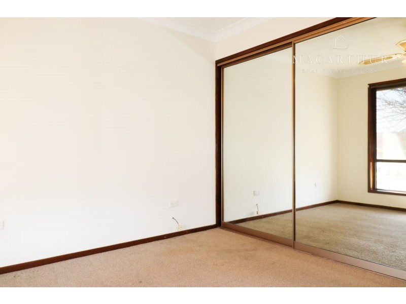 33 Goborra Street, Glenfield Park NSW 2650