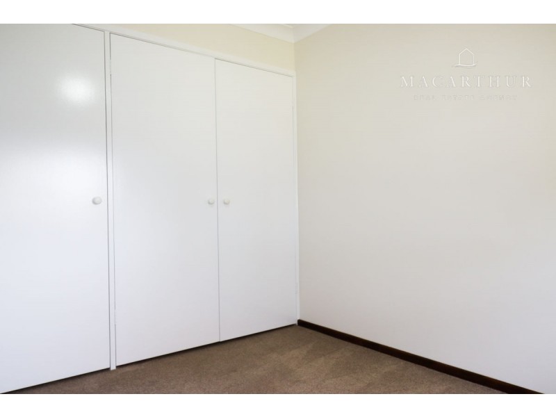 33 Goborra Street, Glenfield Park NSW 2650