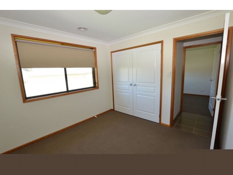 10 Pinnacle Place, Estella NSW 2650