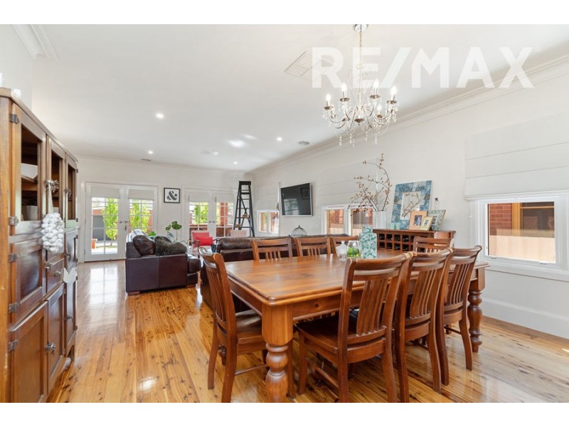 12 Peter Street, Wagga Wagga NSW 2650