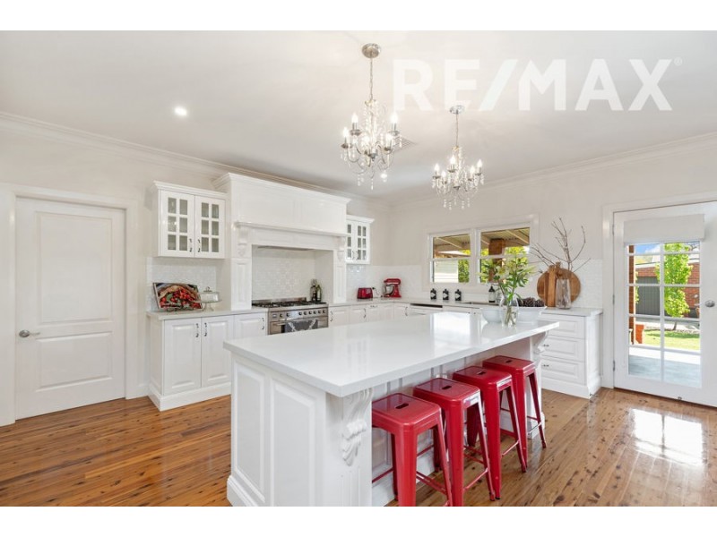 12 Peter Street, Wagga Wagga NSW 2650