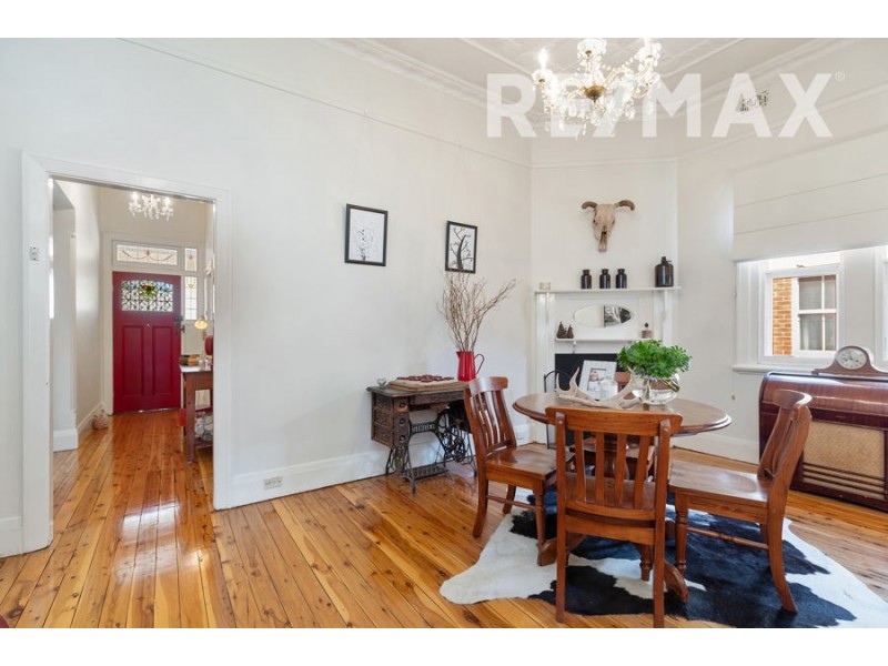 12 Peter Street, Wagga Wagga NSW 2650