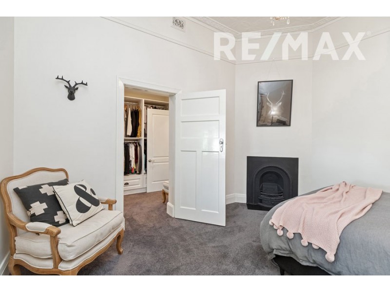 12 Peter Street, Wagga Wagga NSW 2650