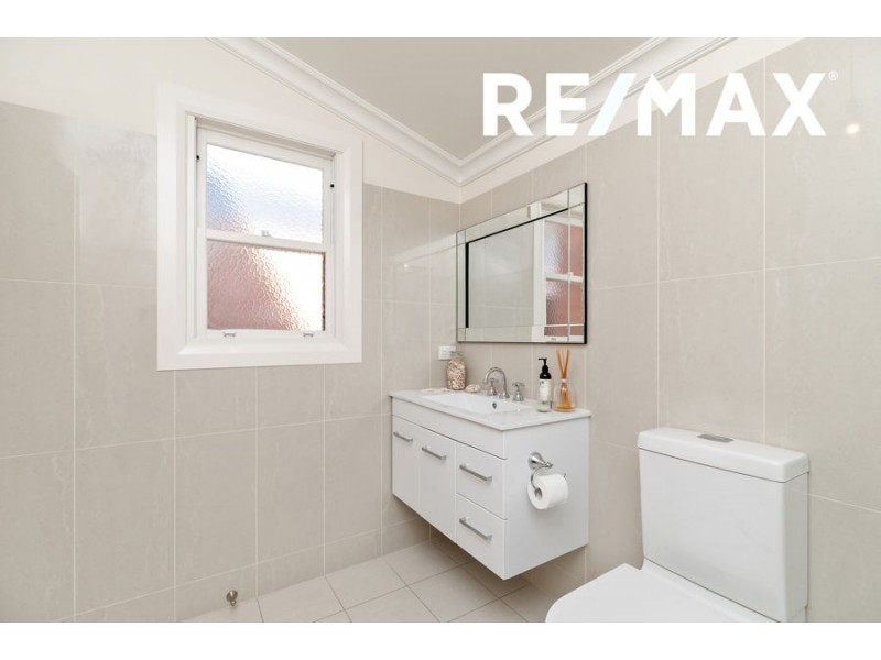 12 Peter Street, Wagga Wagga NSW 2650