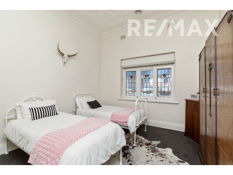 12 Peter Street, Wagga Wagga NSW 2650