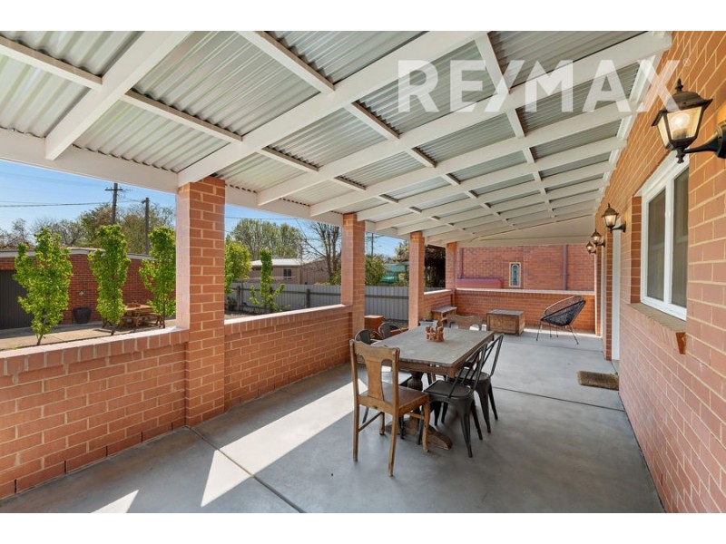 12 Peter Street, Wagga Wagga NSW 2650