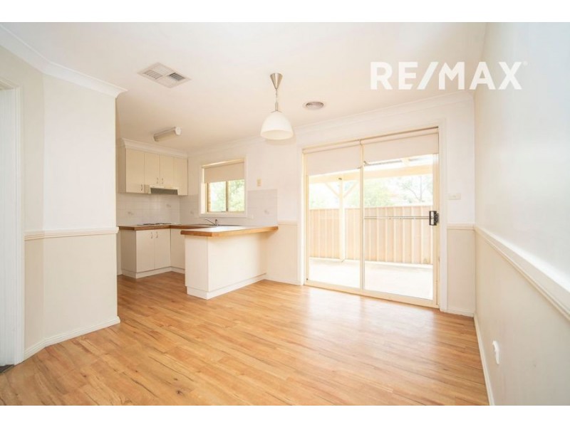 2/8 Malebo Place, Tatton NSW 2650