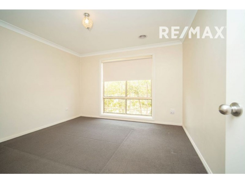 2/8 Malebo Place, Tatton NSW 2650