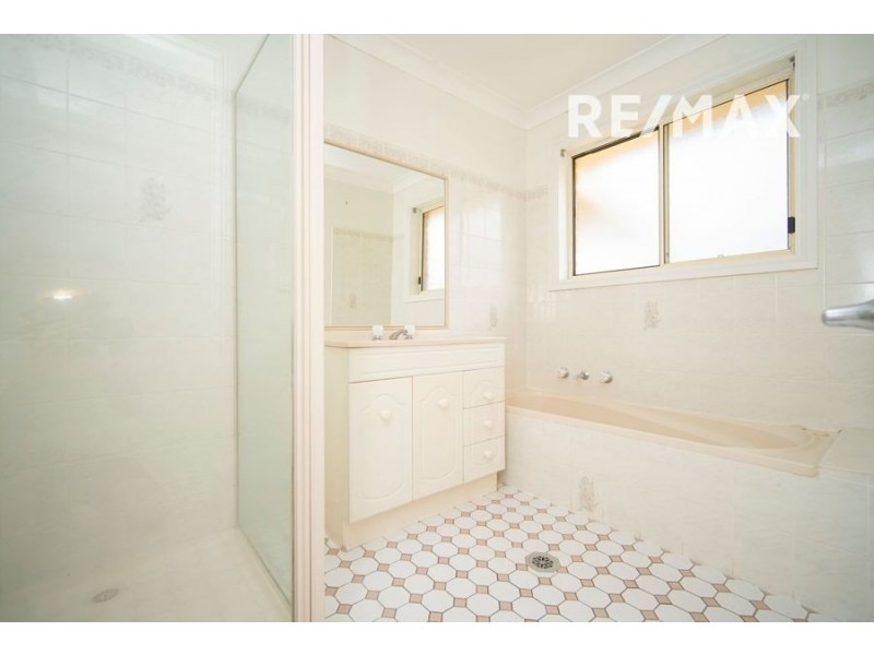 2/8 Malebo Place, Tatton NSW 2650