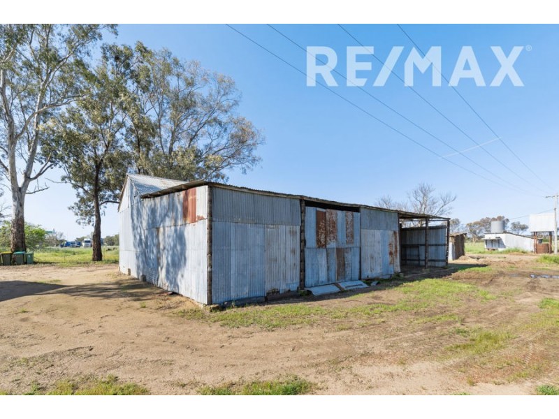 21 Tasman Road, East Wagga Wagga NSW 2650