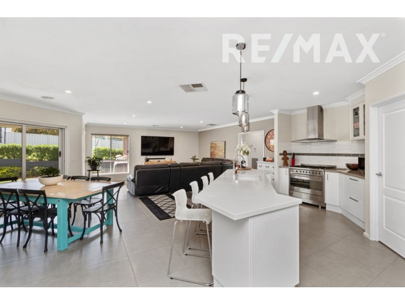 16 Comet Place, Estella NSW 2650
