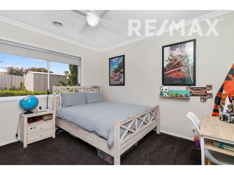 16 Comet Place, Estella NSW 2650
