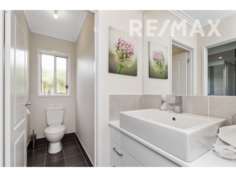 16 Comet Place, Estella NSW 2650